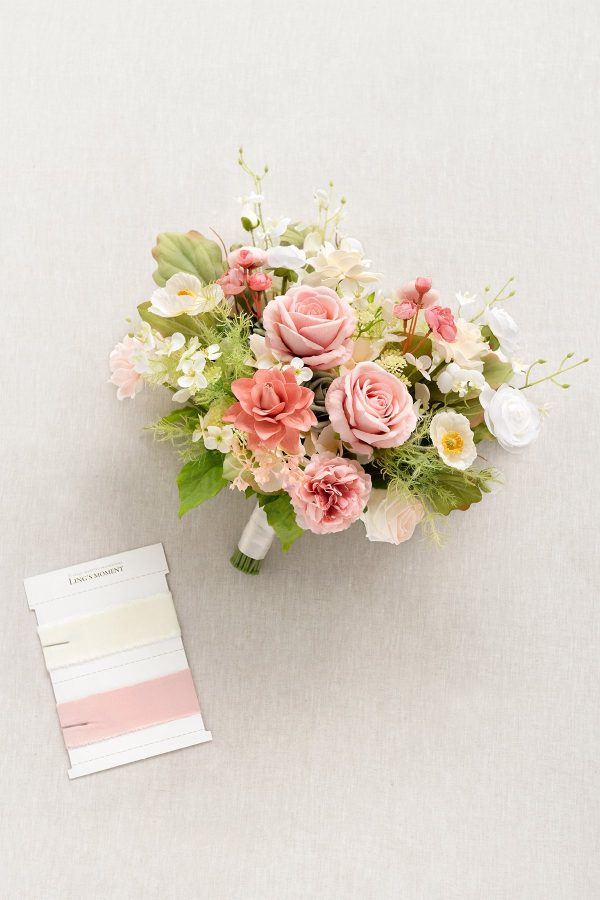 Small Free-Form Bridal Bouquet in Garden Blush Discount - Image 4