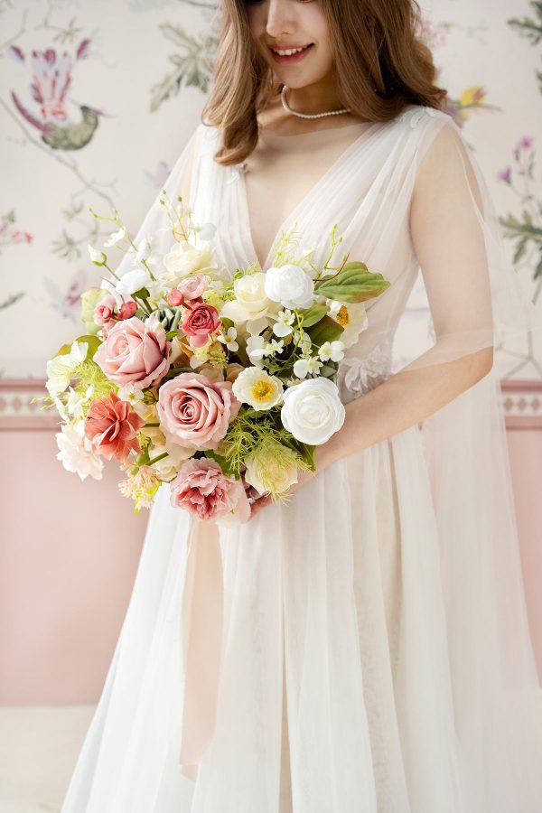 Small Free-Form Bridal Bouquet in Garden Blush Discount - Image 2